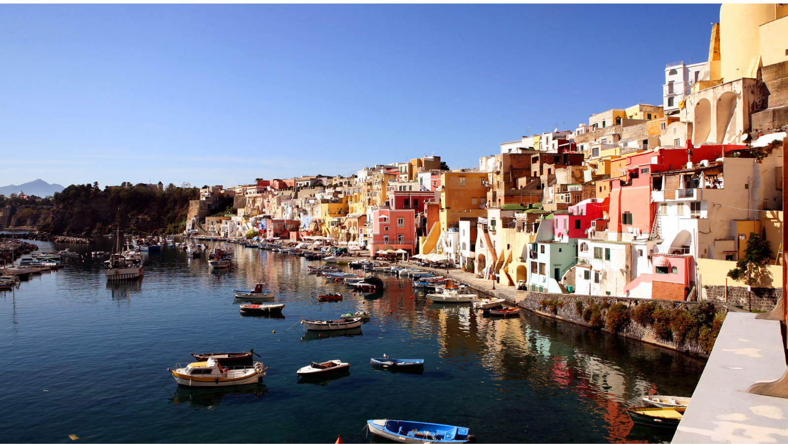 Procida: O fascínio da ilha de O Carteiro e o Poeta